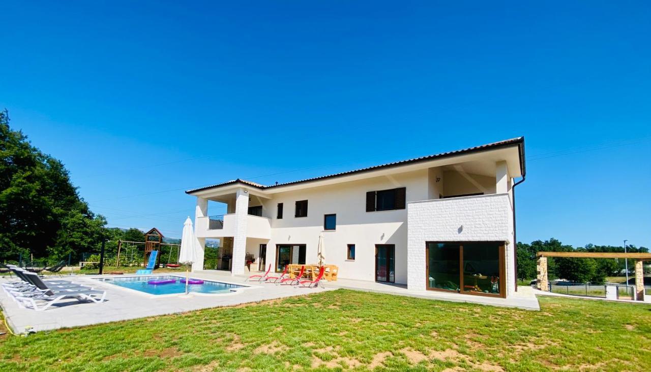 Villa Fluggi Near Labin Santalezi Exterior foto